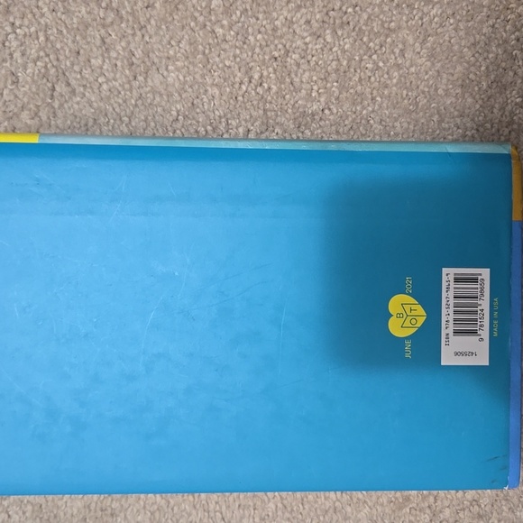 Malibu Rising Book - Picture 2 of 2